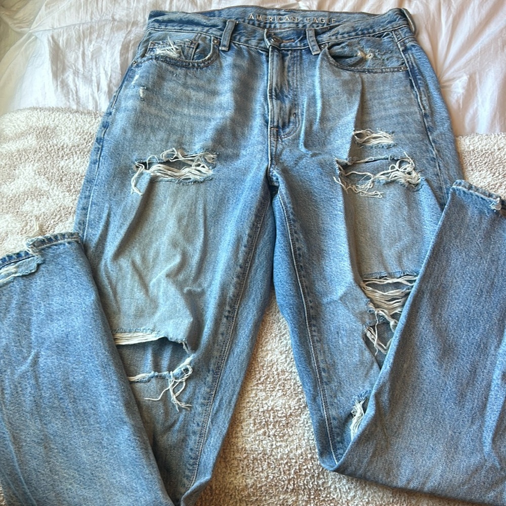 american eagle Mom jeans